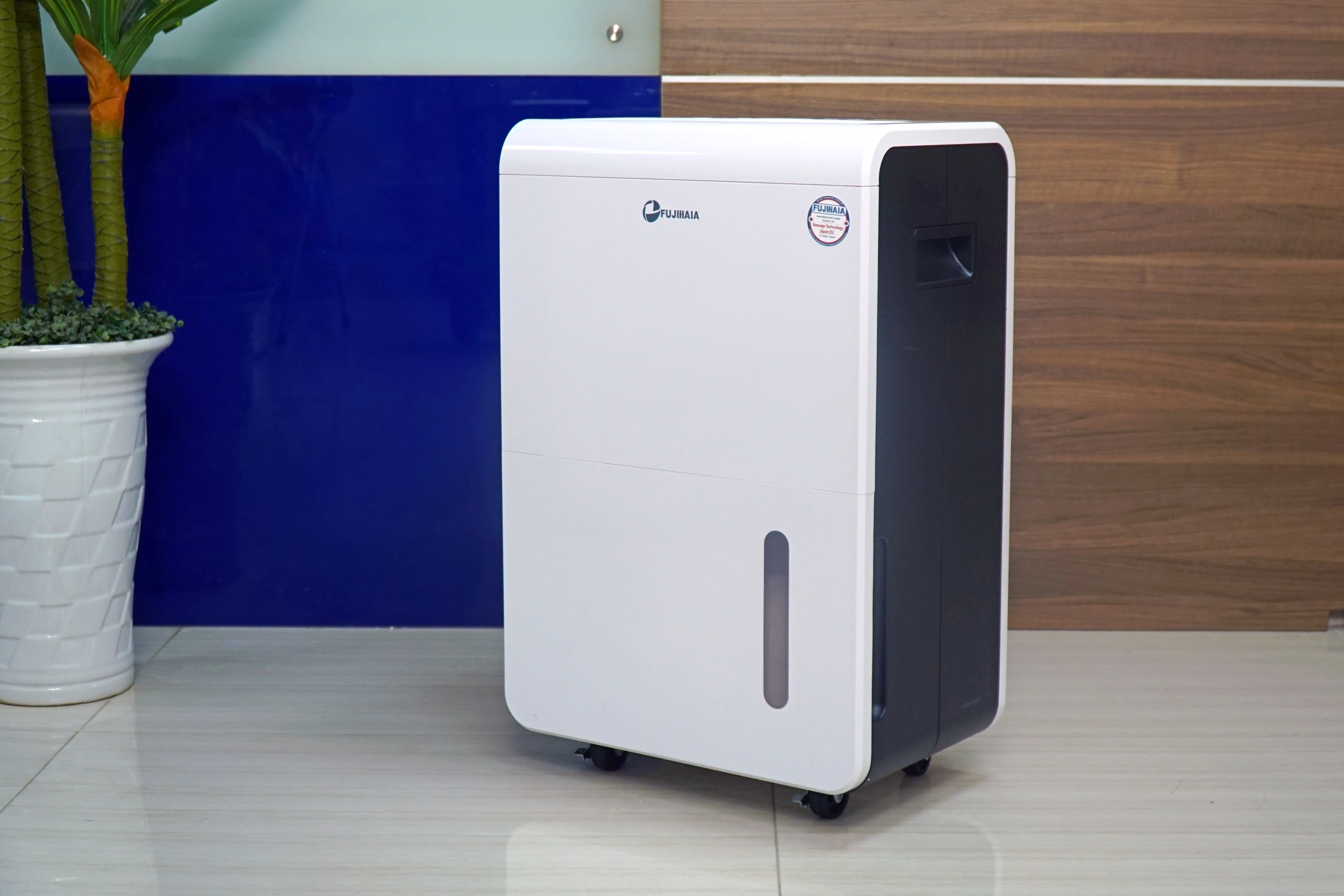 Máy hút ẩm công nghiệp FUJIHAIA DH70B
