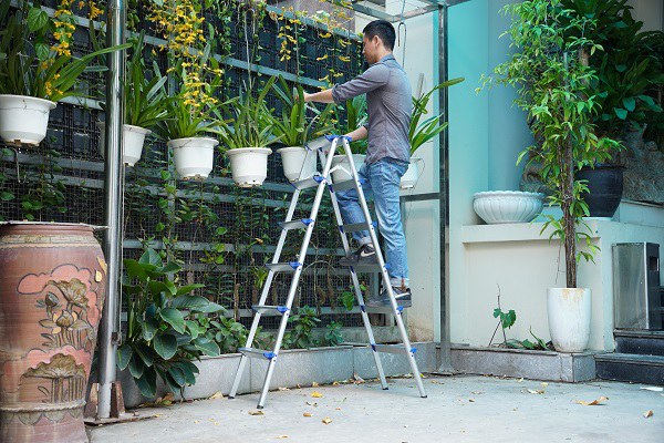 Thang nhôm gấp chữ A ADVINDEQ ADL806