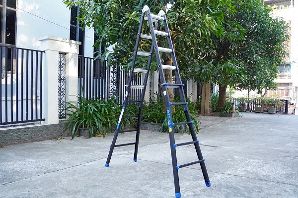 Thang nhôm gấp và rút đa năng 4 đoạn ADVINDEQ AML45B 