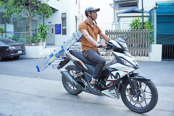 Thang nhôm gấp và rút đa năng 4 đoạn ADVINDEQ AML45W